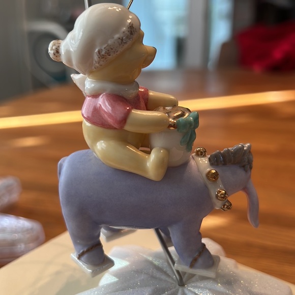 2003 LENOX POOH’S HOLIDAY RIDE - Picture 3 of 6